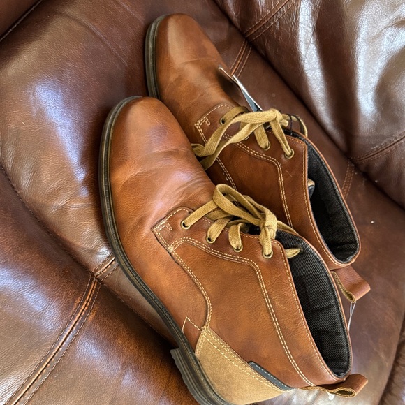 Sonoma Men\'s Tan Leather Chukka Boots main image 7